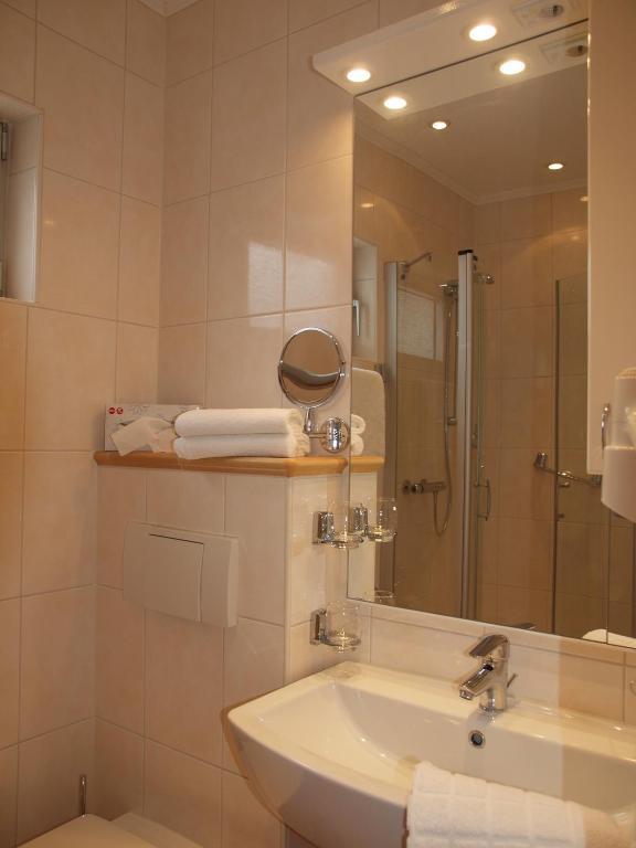 Hotel Garni Rheinpracht 坎普-波恩霍芬 外观 照片